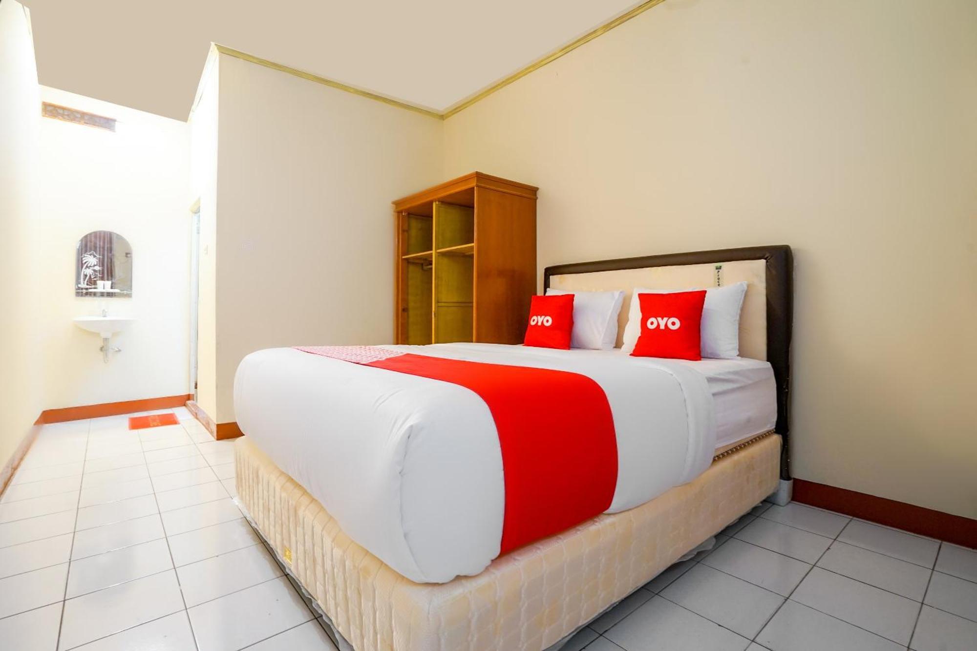 Oyo 2177 Trikora Indah Residence Palembang Exterior photo